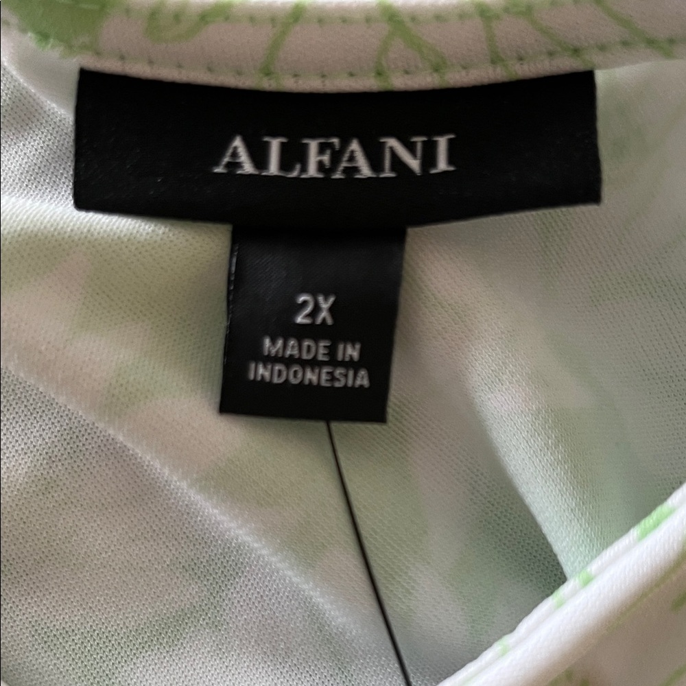 Alfani Green and White Floral Sleeveless Top - Picture 4 of 4